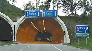 Tunnel Pettneu und Malfonbach, Östereich